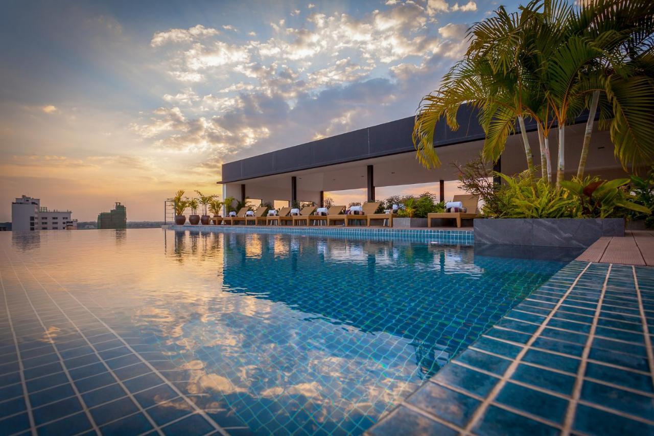 Lao Poet Hotel Вьентьян Экстерьер фото